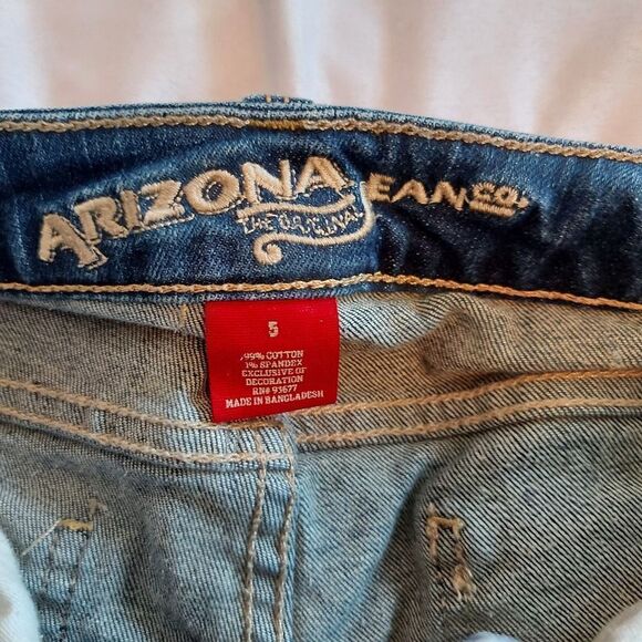 ARIZONA Jean Shorts Size 5 - Picture 3 of 3
